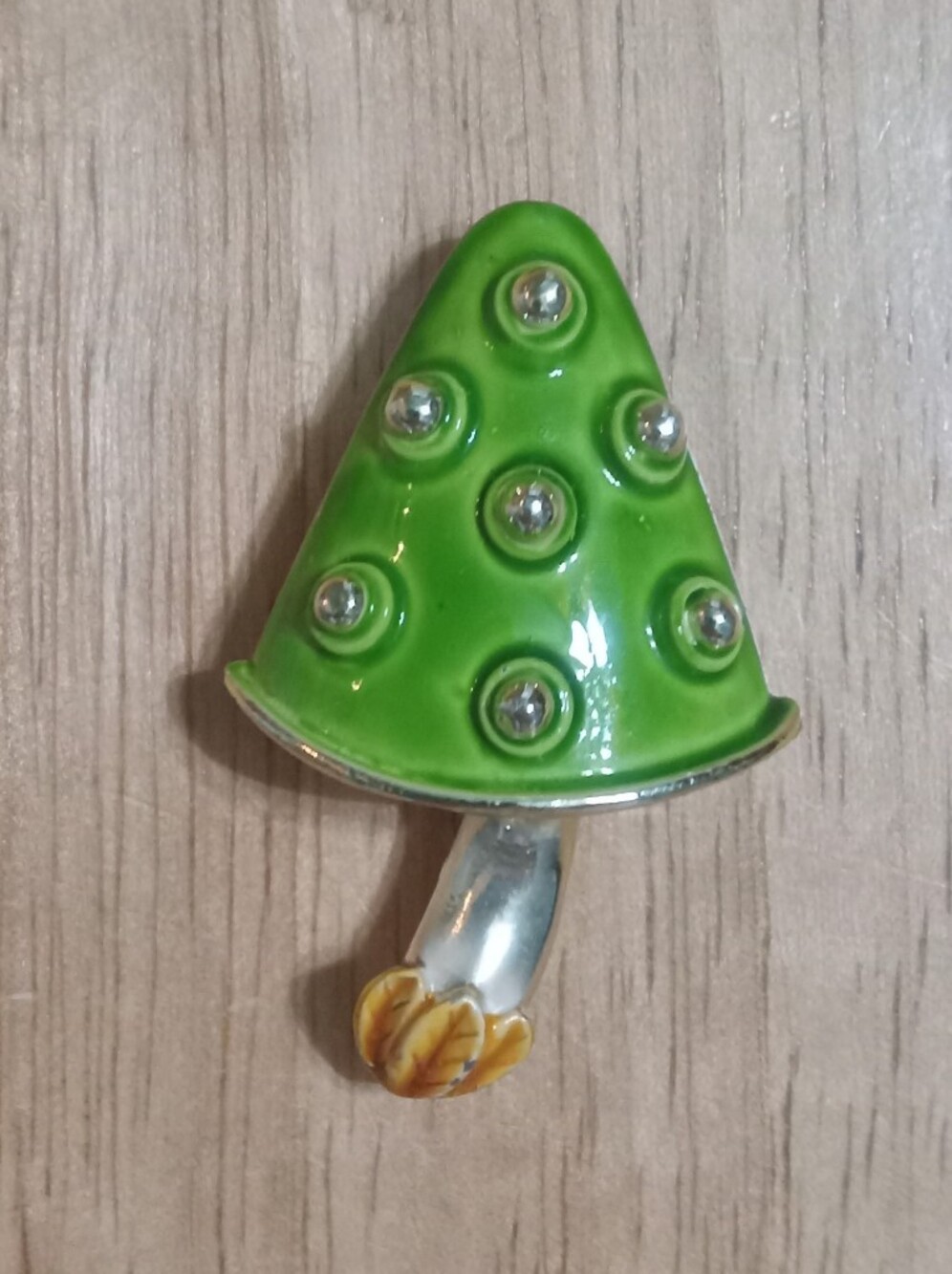 Green & Goldtone Enamel Mushroom Pin/Brooch